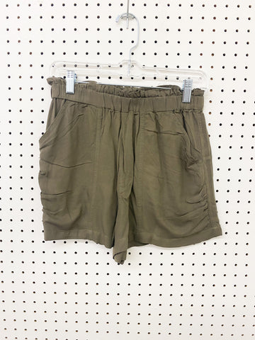 Pocketed Elastic Shorts