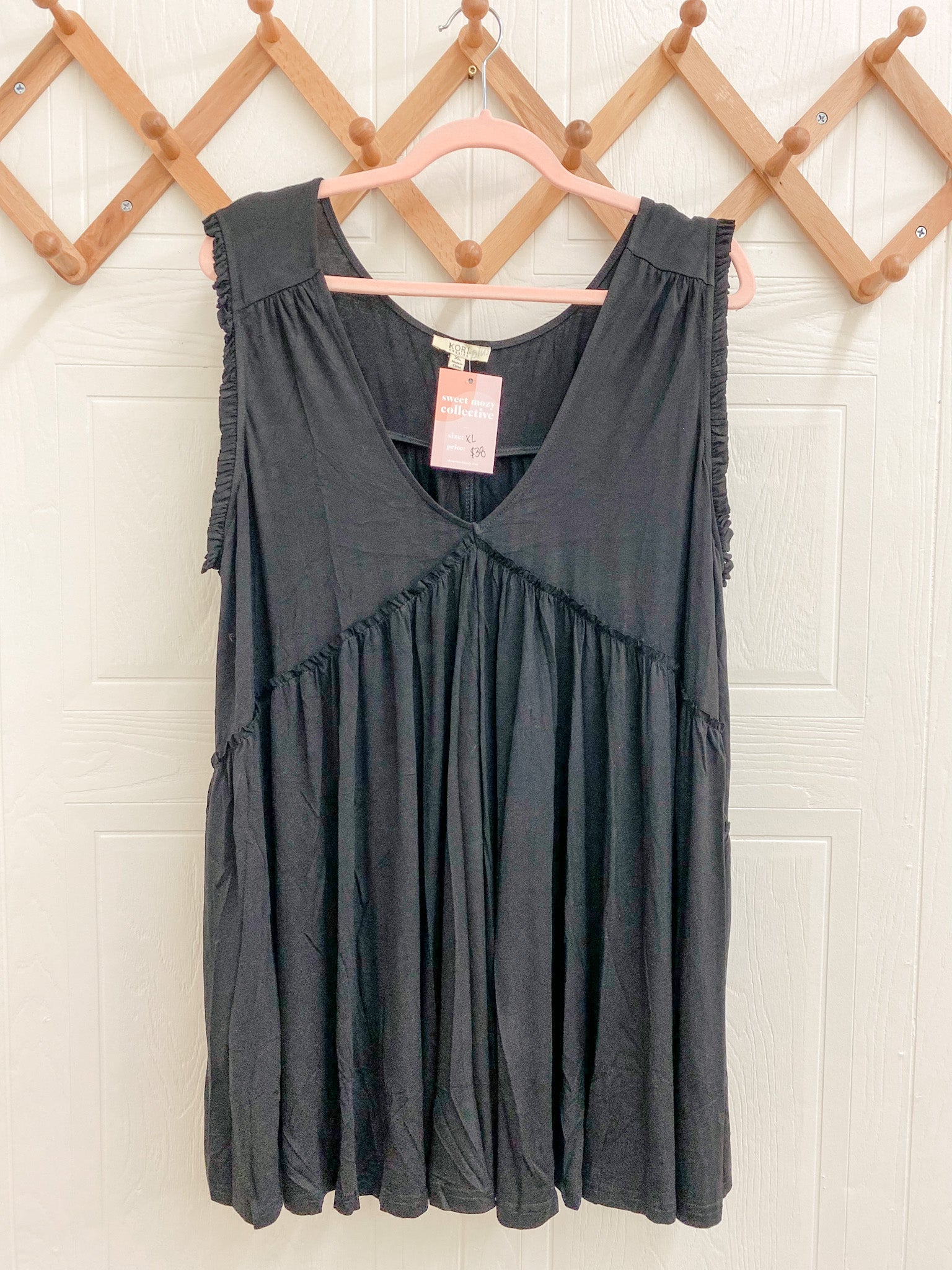 Black Ruffle Tank *PLUS*